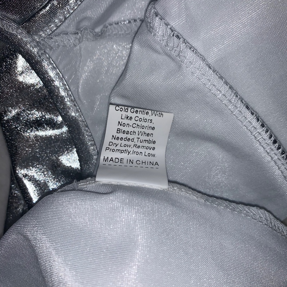 NWT zaful cropped shiny glitter cami top - Picture 10 of 11
